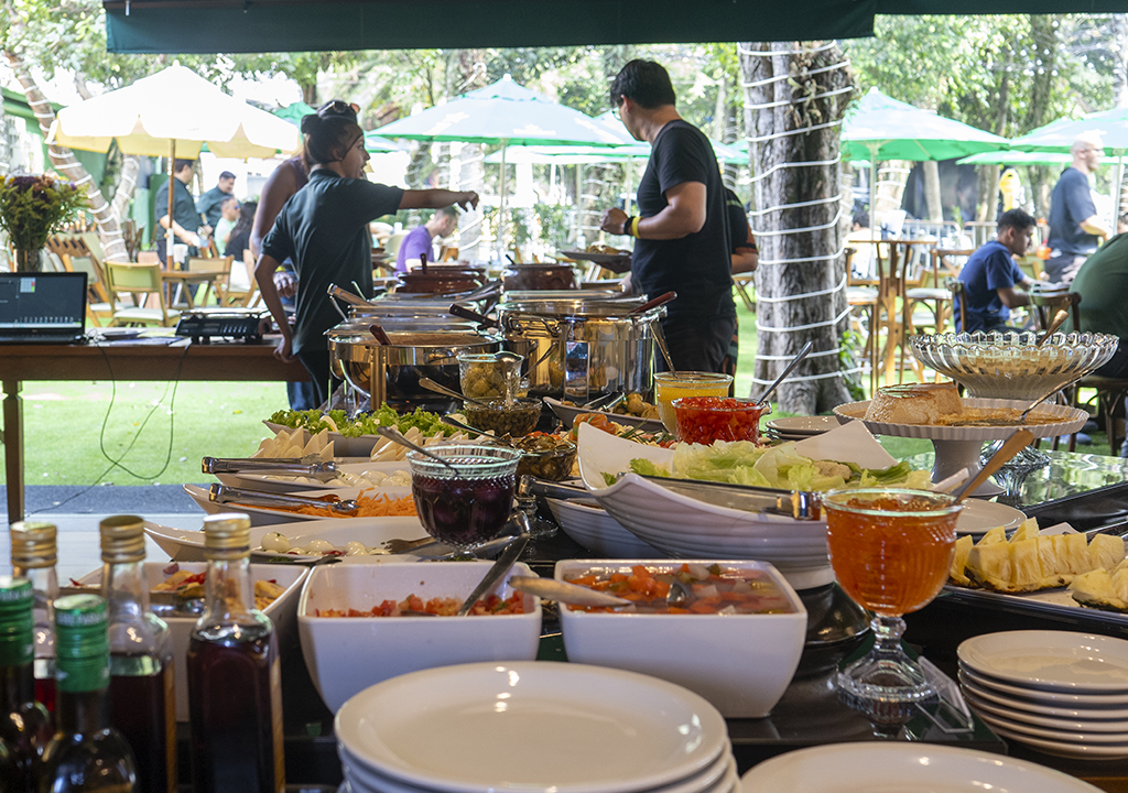 Buffet de almoço do Estação Praça